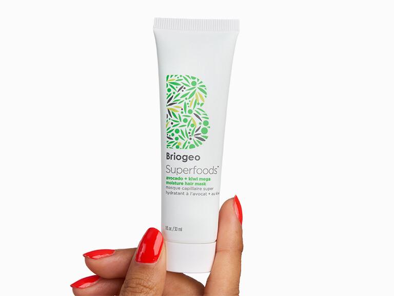 Resized Media/BriogeoHairMaks InHand