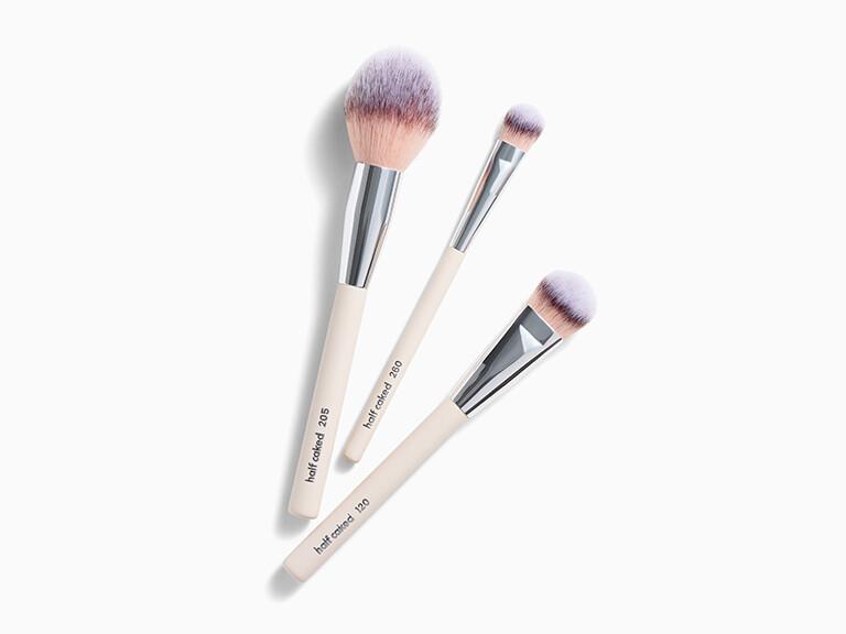 The Essentials: Face Collection 3 Piece Brush Set