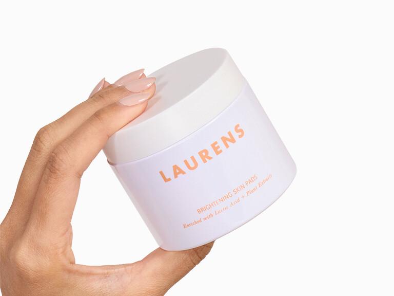 0125 BOXY Picks InHand LAURENSSKINCAREBrighteningSkinPads 2778 32
