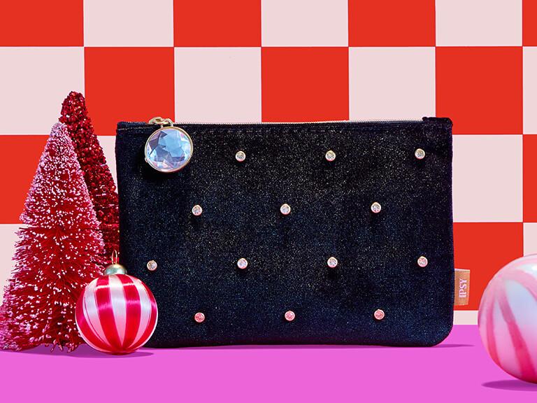 1124 Holiday2 MysteryBag4 1019127