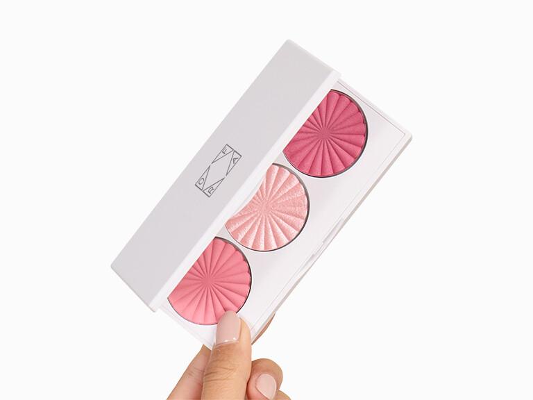 Resized Media/0125 BOXY Choice InHand OFRACOSMETICSBloomMidiPalette2746 18