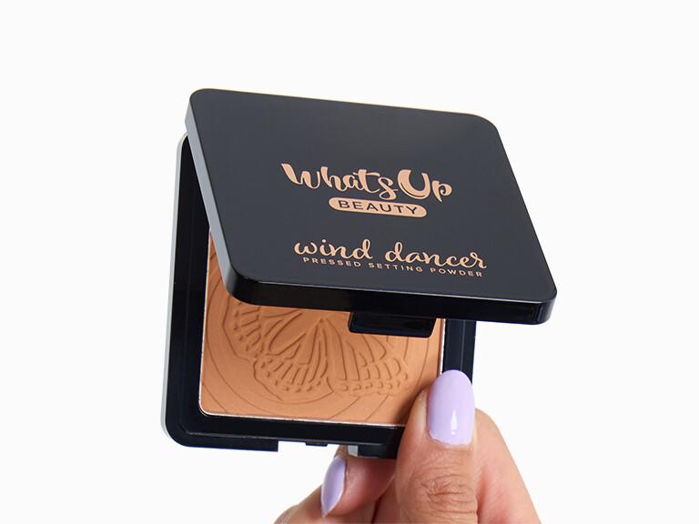 Resized Media/0225 BOXY Picks InHand WHATSUPBEAUTYWindDancerPressedSettingPowderDeep 0916
