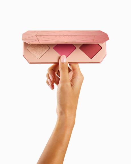 Resized Media/0226 EXTRA Choice THRBEAUTY CrystalChargedCheekPalette Ruby 2808