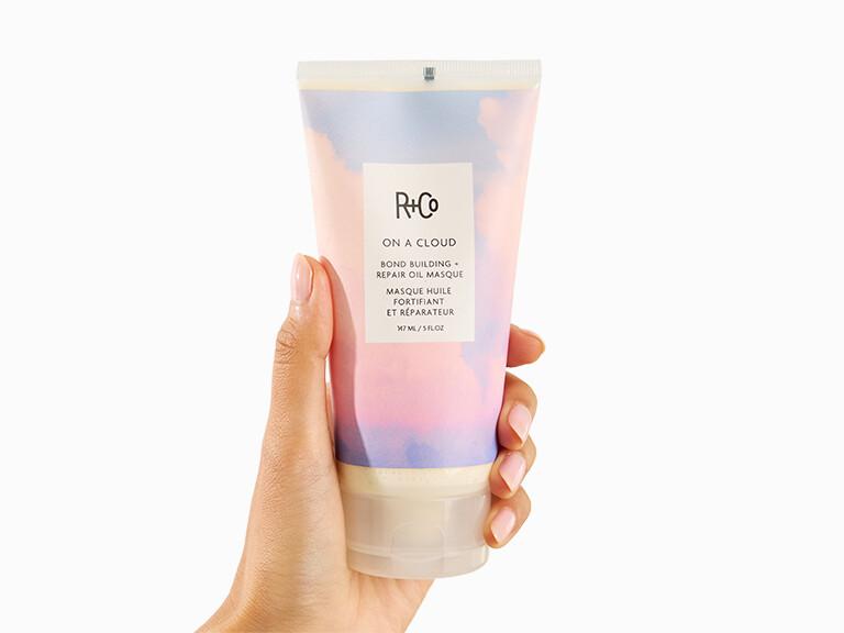 Resized Media/0226 ULTIMATE AO InHand R CO ONACLOUDBaobabOilRepairMasque 2891