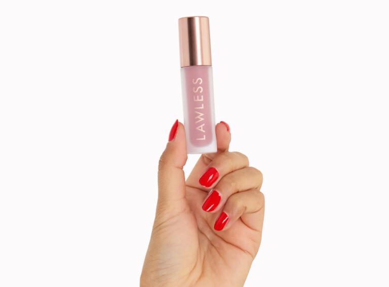 Resized Media/0325 GB AO InHand LAWLESS Forget The Filler Lip Plumping Gloss Velvet 0176