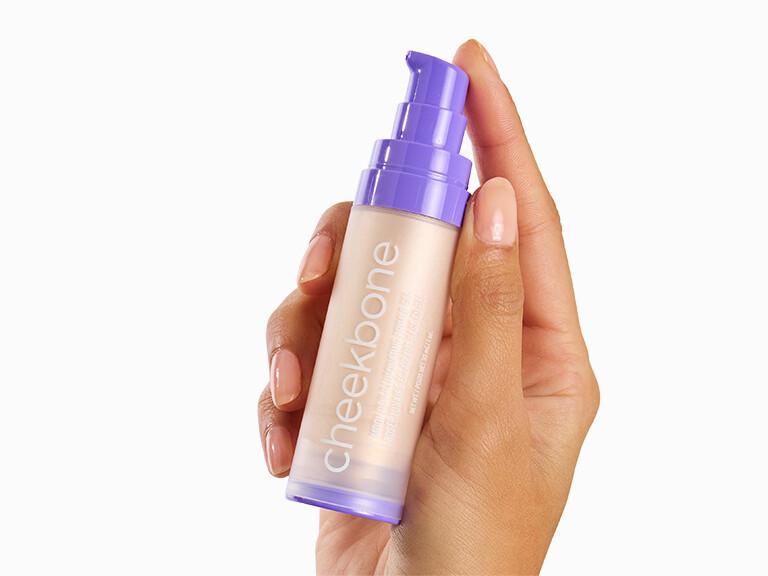 Resized Media/0326 EXTRA Choice InHand CHEEKBONEBEAUTYFacePrimer MoonDew 3099