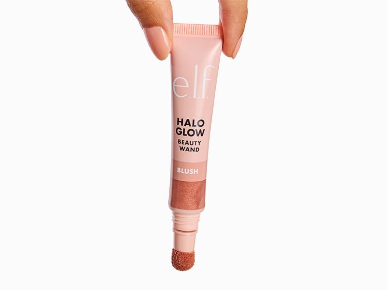 Resized Media/0326 OG Choice InHand E L F COSMETICSHaloGlowBlushBeautyWand Candlelit 3060