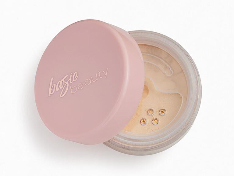 Resized Media/0423boxy BASICBEAUTYSettingPowderinBanana