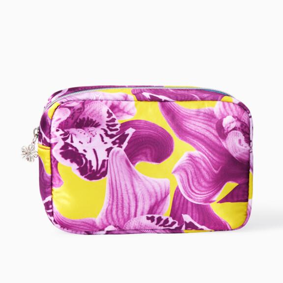 Resized Media/0506260426 MysteryBag Full Slide20 4x3 26933 1x1