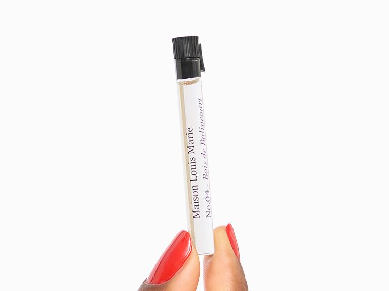 Resized Media/0625 BOXY AO InHand SLIDE25 4x5 MaisonLouisMarieNo 04BoisdeBalincourtPerfumeOil 2314