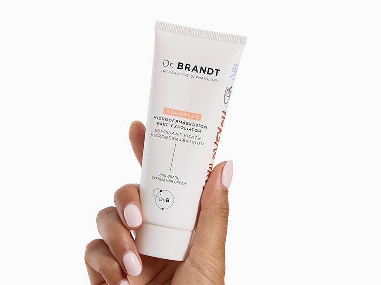 Resized Media/0725 BOXY Choice InHand DR BRANDTSKINCAREMicrodermabrasionRenewingAge DefyingFaceExfoliator 1369