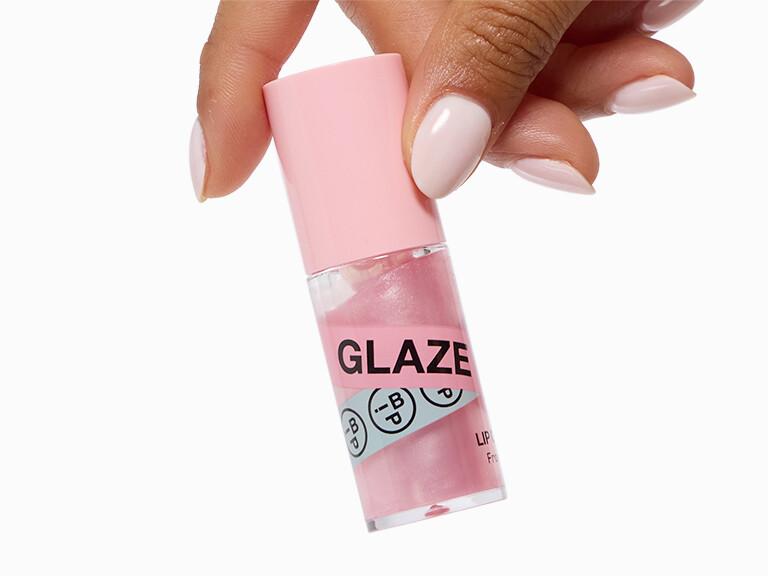 Resized Media/0725 BOXY Choice InHand INNBEAUTYPROJECTGlazeLipOil Frose 1376