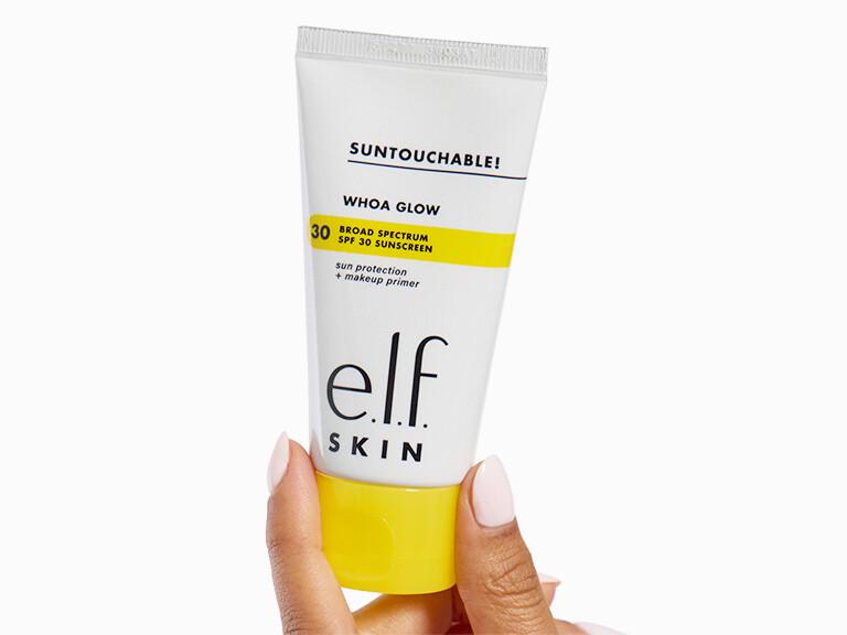Resized Media/0725 GB AO InHand E L FSKIN SuntouchableWhoaGlowSPF30 1469