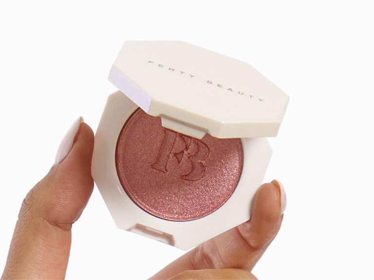 Resized Media/0725 GB AO InHand FENTYBEAUTY MiniKillawattFreestyleHighlighte MoscowMule 1534