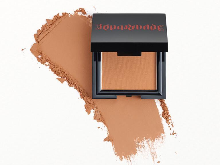 Resized Media/0923gb REINAREBELDEOnYourFaceFinishingPowderinCanela