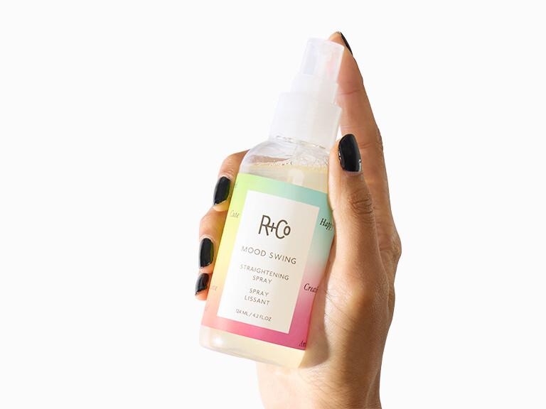 Resized Media/0925 BOXY AO InHand R COMOODSWINGStraighteningSpray 4210