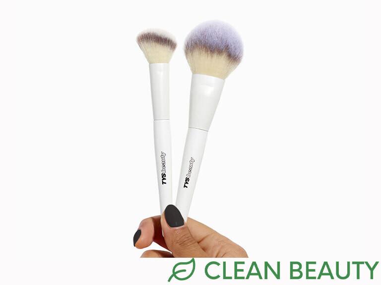 Resized Media/0925 Boxy InHand TYS BEAUTY Highlighter Brush