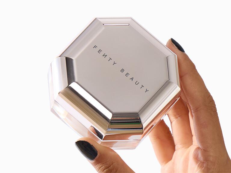 Resized Media/0925 GB AO InHand FENTYBEAUTYProFilt RInstantRetouchSettingPowder Honey 4027