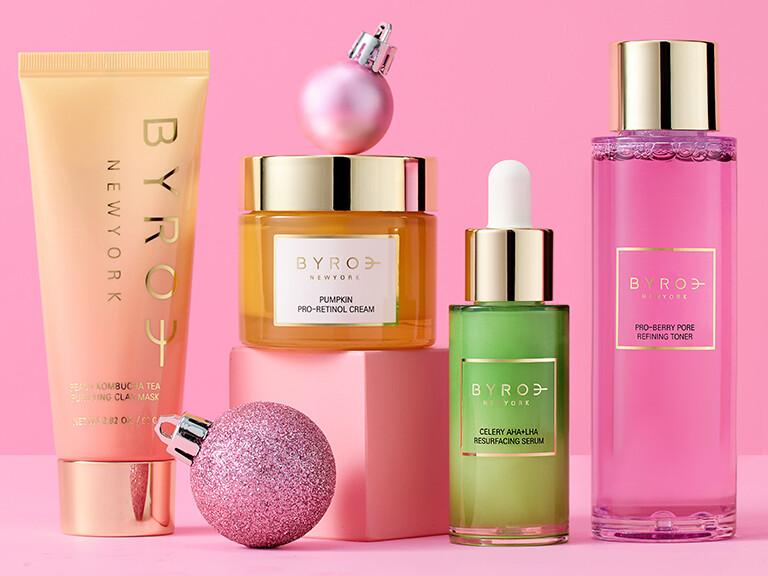 Resized Media/092925 Holiday25 Box2 Slide60 4x3 40965