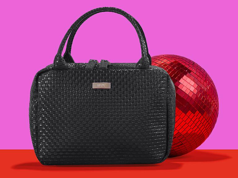 Resized Media/1124 Holiday2 MysteryBag4 1017034