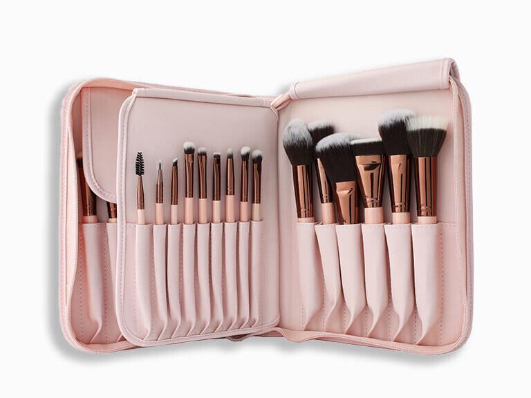 Resized Media/30PcBrushSet White Detail2