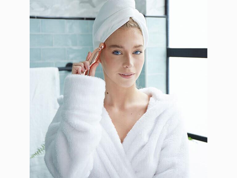 Resized Media/ACEOSTL1069407 AECOLOGY MERMAID GUA SHA Editorial