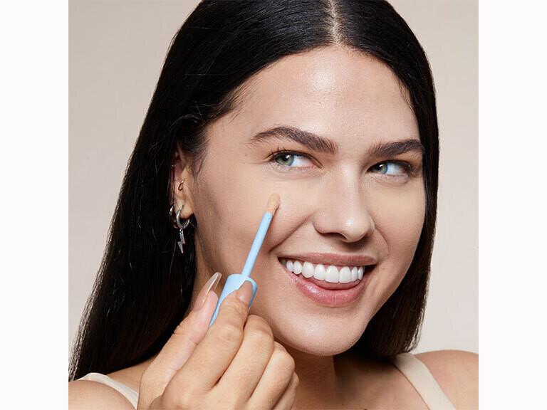 Resized Media/ALLEYOOP GAME FACE SECOND SKIN CONCEALER STANDOUT FULL Lifestyle