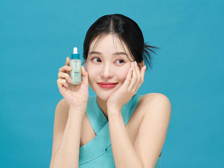 Resized Media/BTHETRT1073778 Lifestyle Shot BE THE SKIN BHA PORE ZERO SERUM FULL 12