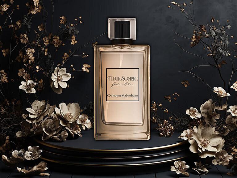 Resized Media/CATMFRA1063737 CM Fleur Sombre 3 4 Lifestyle