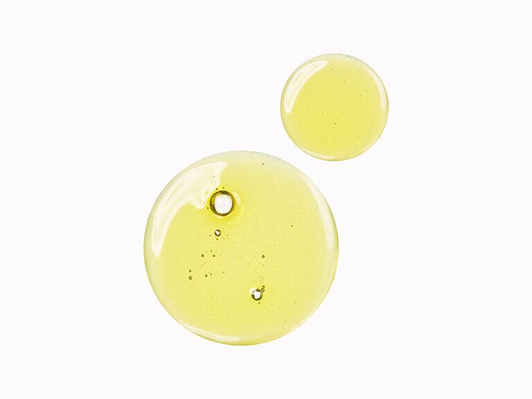 Resized Media/CELATRT1058114 C La Northern Face Oil Swatch 2024 07 16 16 58