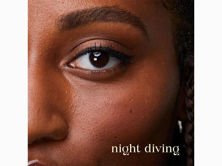 Resized Media/CLRYEYE1049283 S2543999 Av 01