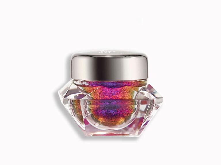 Resized Media/DANEEYE1063482 DANESSAMYRICKS CHROMEFLAKES SUPERSTAR FULL 1