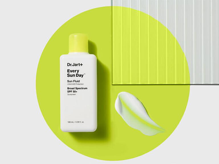 Resized Media/DRJASUN1073956 DRJART SUNFLUID FULL LIFESTYLE