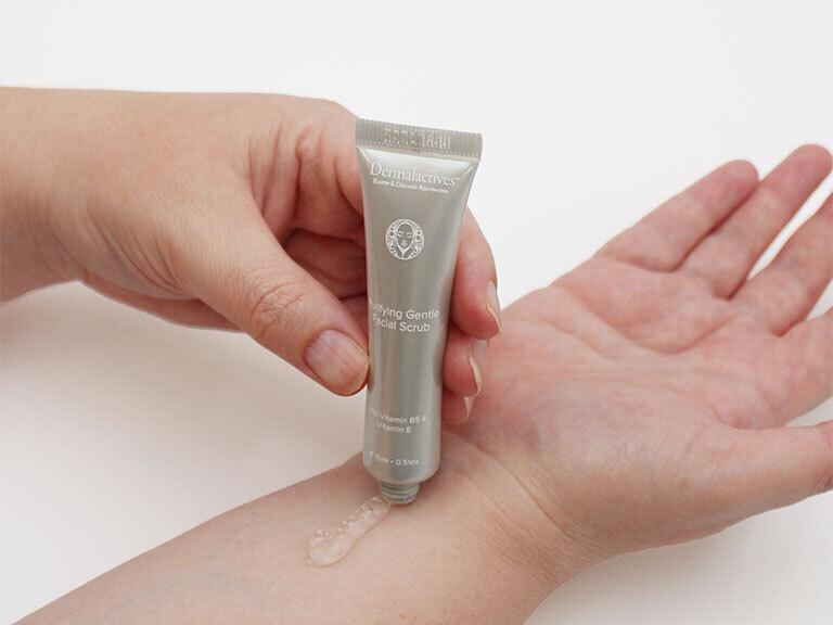 Resized Media/Dermalactives PurifyingGentleFacialScrub Swatch