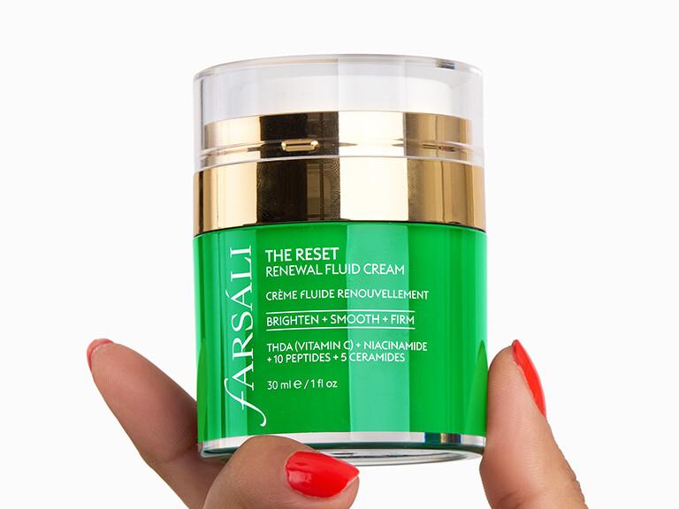 Resized Media/FARSALITheResetRenewalFluidCream InHand 2034 1