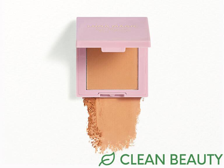 Resized Media/GB LUNA MAGIC SOFT PERFECTION FOUNDATION POWDER In Tan Swatch 1