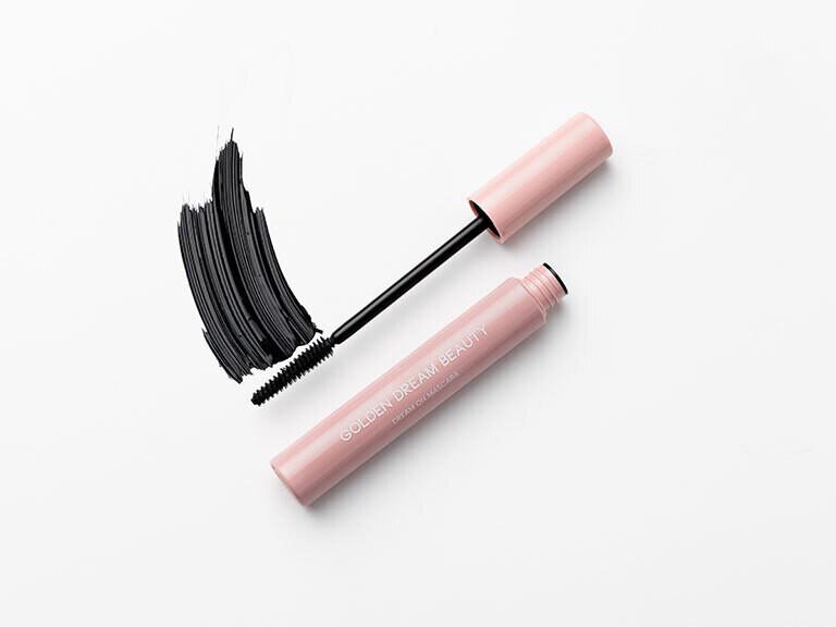 Resized Media/GLDNEYE1062647 GOLDENDREAMBEAUTY DREAMONMASCARA BLACK FULL2