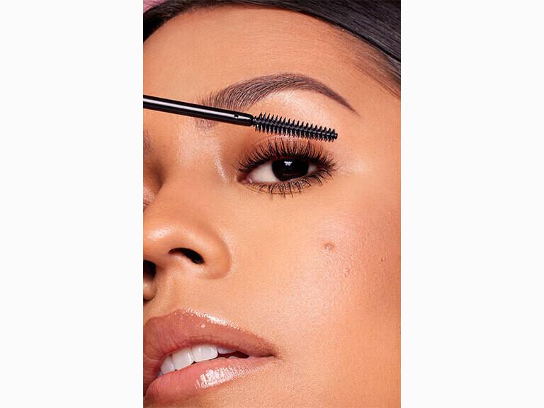 Resized Media/GOLDENDREAMBEAUTY DREAMONMASCARA BLACK FULL 4