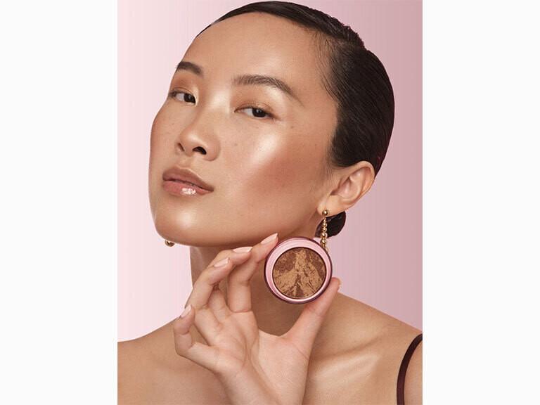 Resized Media/Glowbounce SunlitGlow Lifestyle2