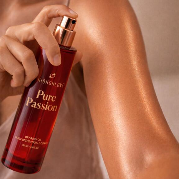 Resized Media/HIOLBOD2000001 PURE PASSION DRY BODY OIL HIGHONLOVE FULL LIFESTYLE