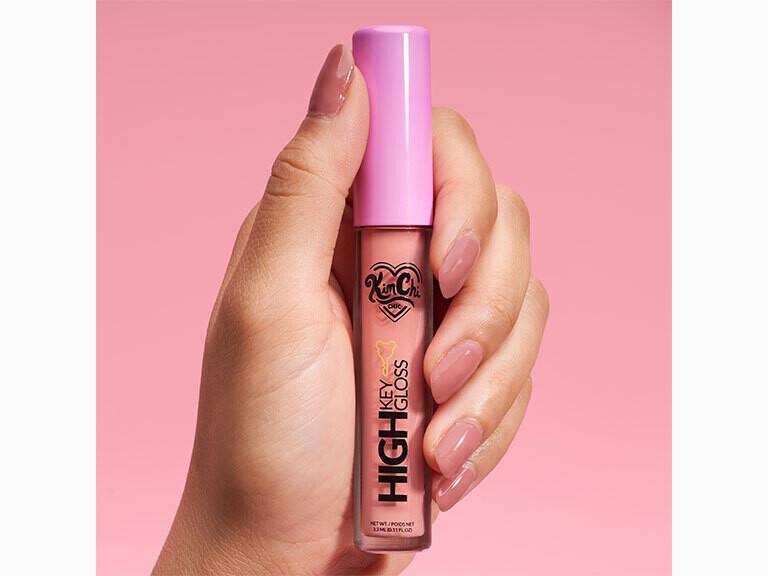 Resized Media/HKG14 Peach Pink FULL Lifestyle Shot