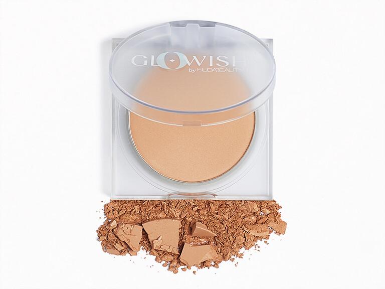 Resized Media/HudaBeautyGlowishluminouspressedpowder03lightswatch