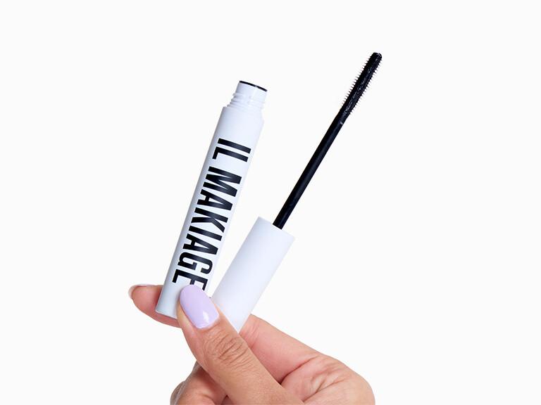 Resized Media/ILMAKIAGEBlackCardMascara 0479