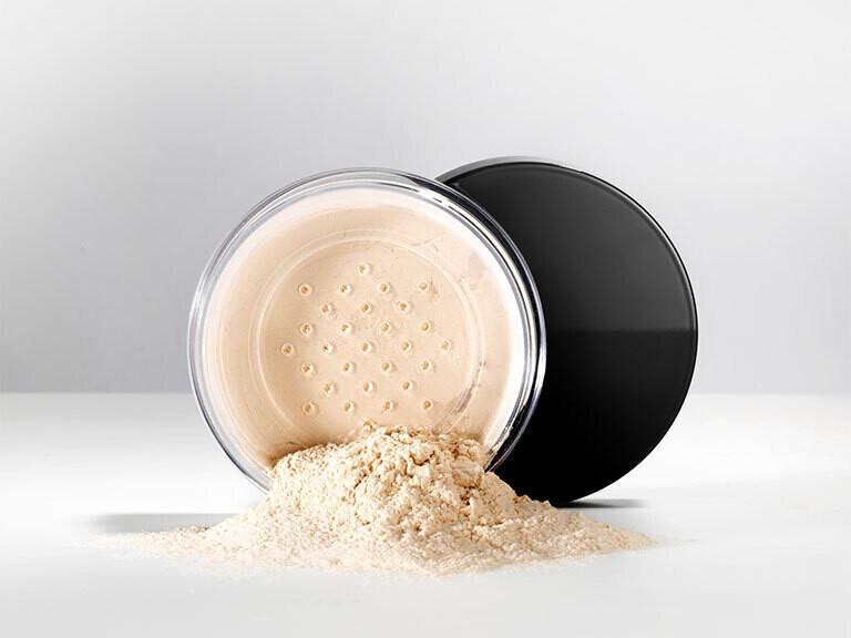 Resized Media/KEVYCMP1068276 Kevyn Aucoin Beauty Smooth And Set Loose Powder Full 4