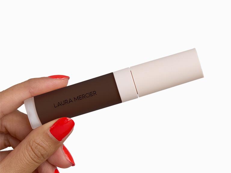 Resized Media/LauraMercierWeightlessPerfectingConcealerinRealFlawless InHand 6N1 1
