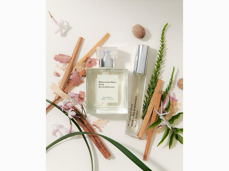 Resized Media/Maison Louis Marie Eau De Parfum No 04 Bois De Balincourt Travel Spray 10mL Lifestyle3