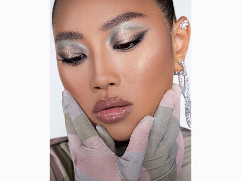 Resized Media/NATASHADENONA RETROGLAM FULL 3