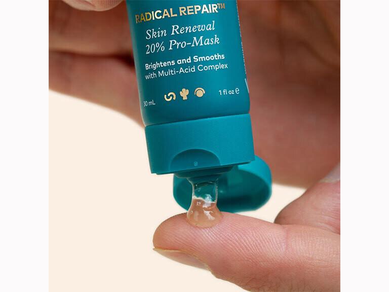 Resized Media/ONEKTRT1045982 ONEKIND SKINRENEWAL20PROMASK FULL2