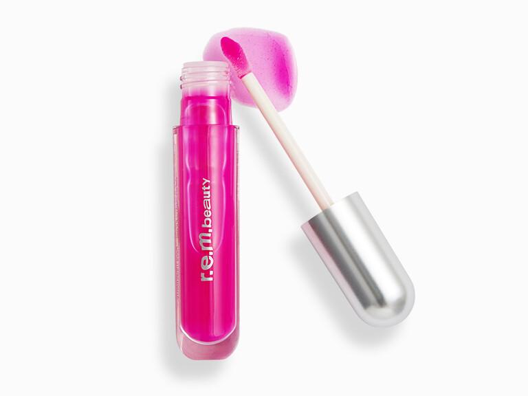 Resized Media/R E M BEAUTYessentialdripglossybalm StrawberrySoda PDP 3962 WSwatch
