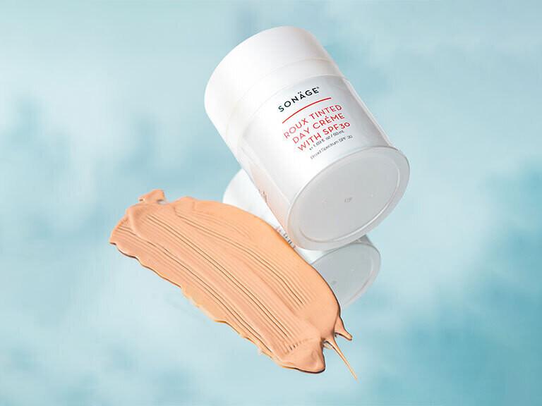 Resized Media/SNAGMST1051712 SONAGE ROUX TINTED DAY CREME LIFESTYLE